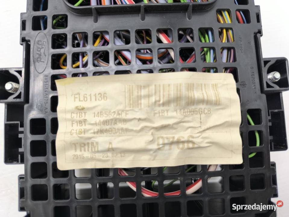 SKRZYNKA BEZPIECZNIKÓW FORD FIESTA MK7 LIFT Motoryzacja