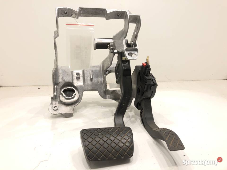 PEDAŁY AUDI A4 B8 0715 8K1723523A 20 211 osobowe Pedały podkarpackie