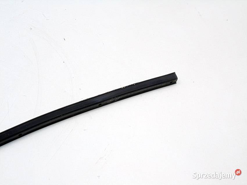 Uszczelka drzwi lewy tył Nissan Almera Tino
