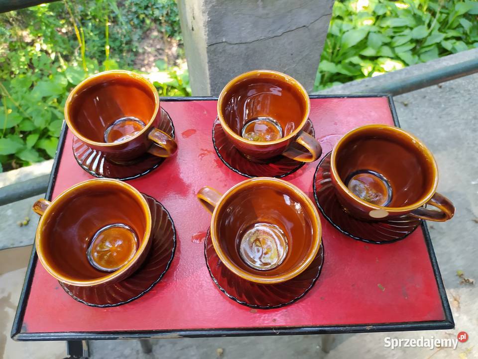Zestaw porcelitowe filiżanki brązowe z Warszawa
