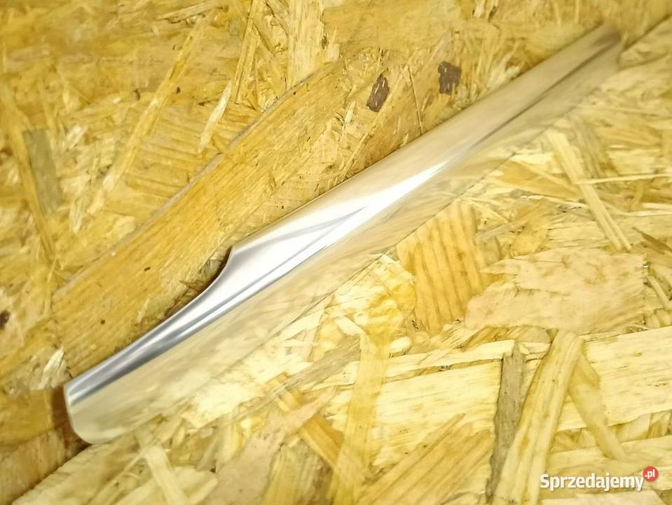 MERCEDES V295 W295 LISTWA SZYBY PRAWY TYŁ