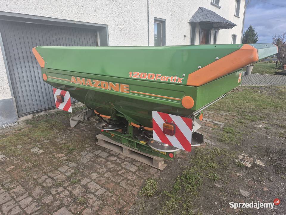 Rozsiewacz Amazone zam 1200 Gierałtów