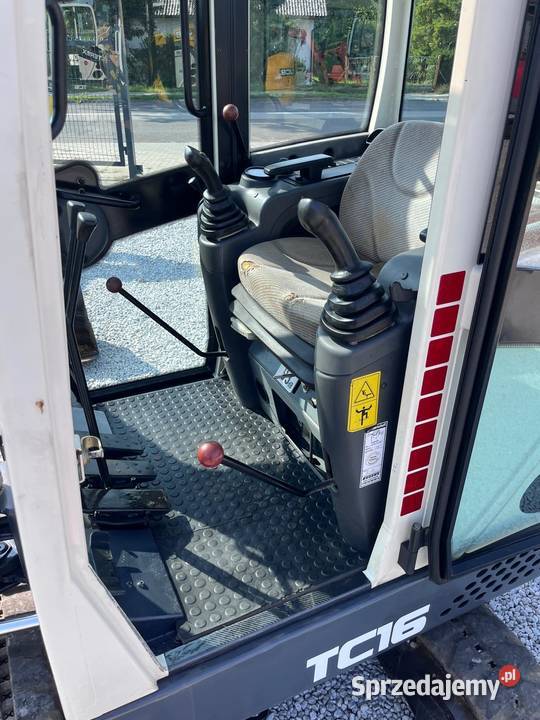 Mini koparka TEREX TC16 z 2015r 1800 rozsuwana 6 Złoczew sprzedam