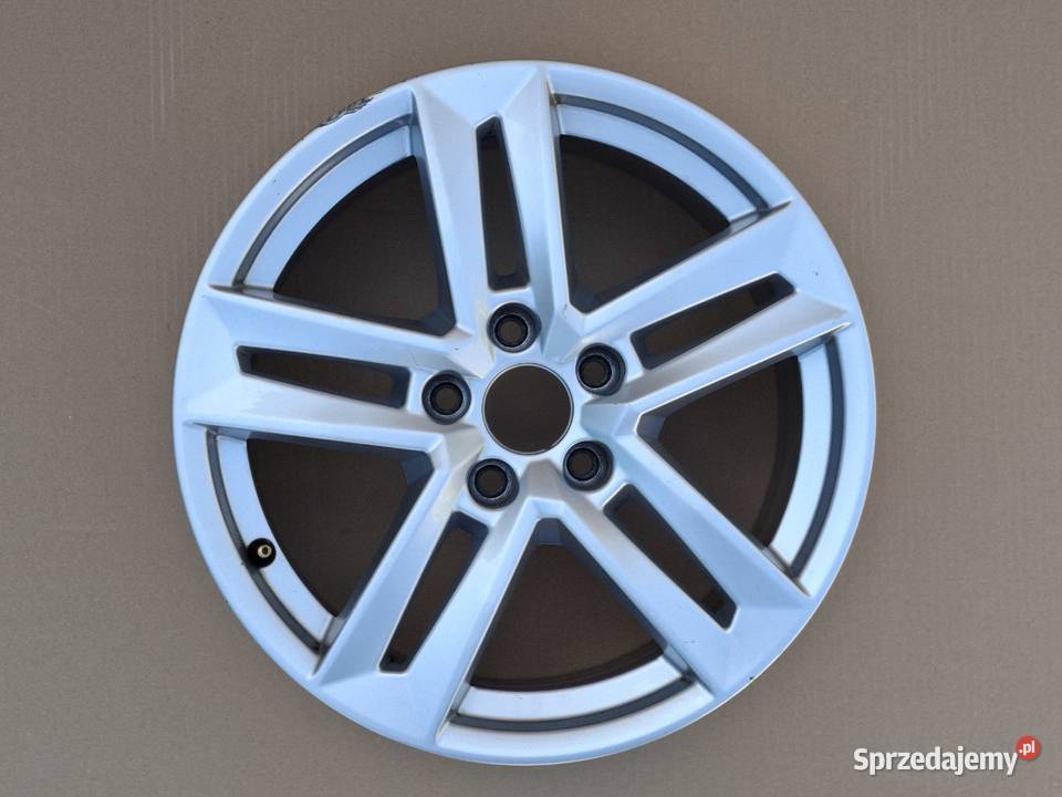AUDI A4 B9 FELGA ALUMINIOWA ALUFELGA 17 5X112 7J Bieleń