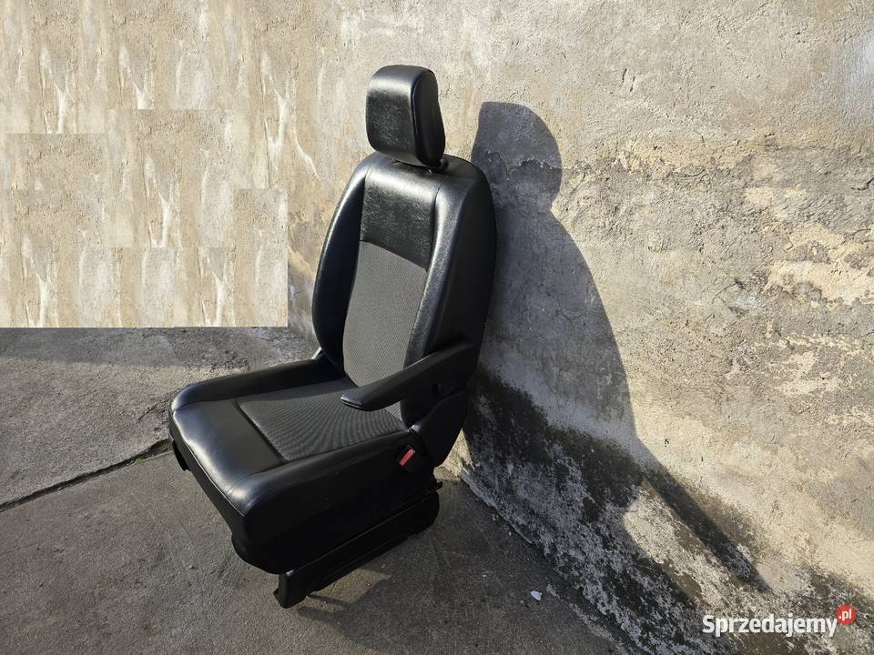 Toyota Proace Jumpy Spacetourer expert scudo osobowe Fotele i kanapy Legnica