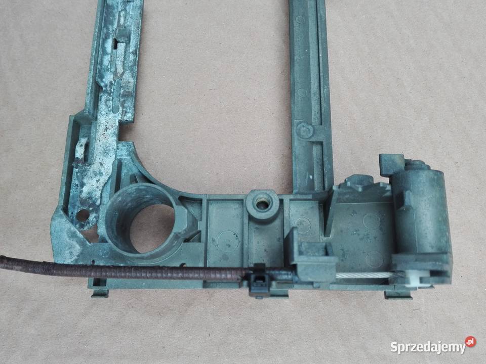 BMW E39 Kaseta mocowania klamki Prawy przód Motoryzacja łódzkie Tomaszów Mazowiecki sprzedam