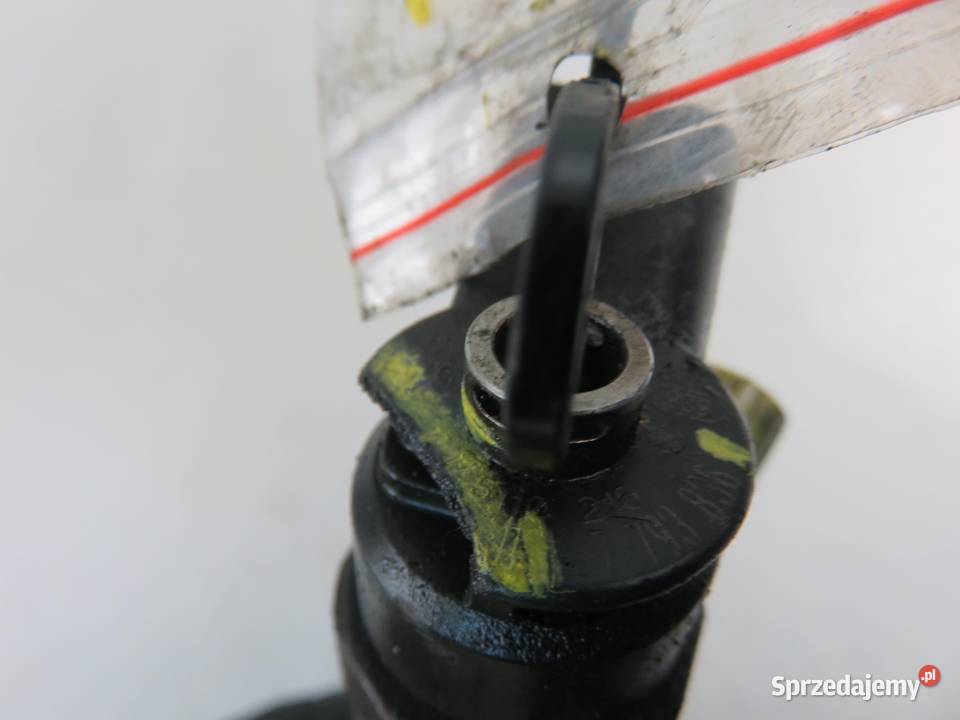 WTRYSKIWACZ BMW E91 20 d 7793836 0445110216 osobowe