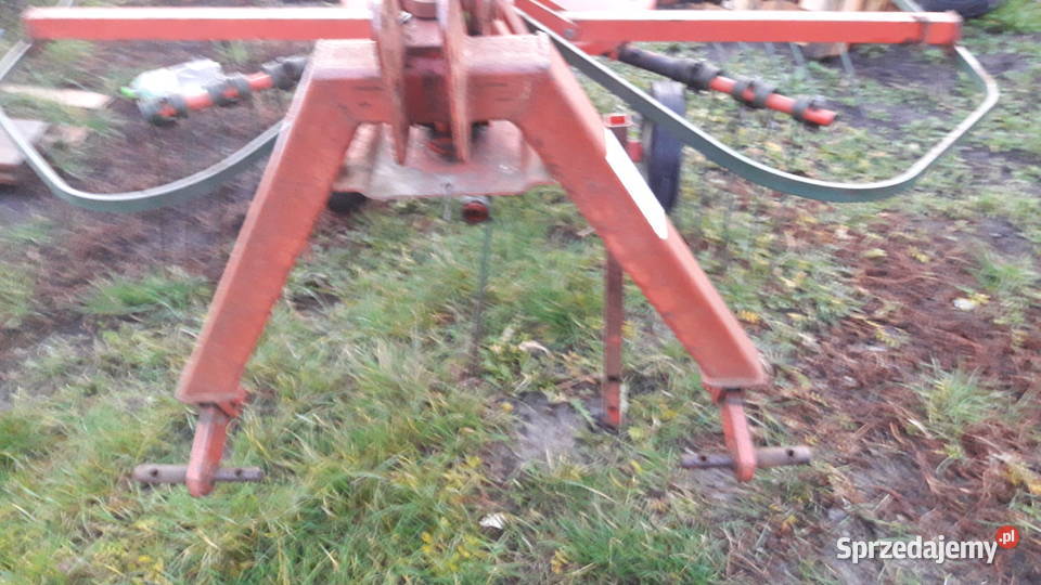 Zgrabiarka karuzelowa Fella TS230 Rolnictwo