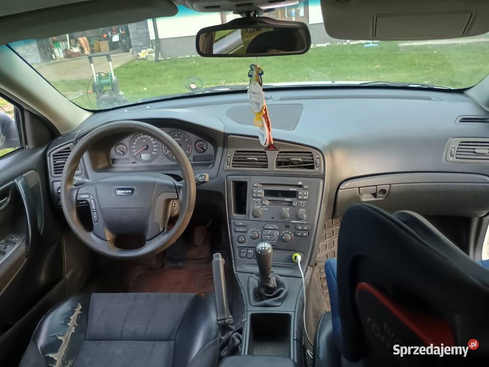 Volvo V70 24 benzyna 140 Zaboreczno