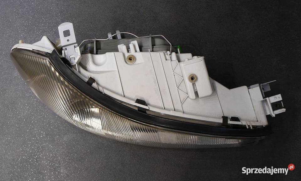 Lampa przednia prawa Ford Mondeo MK2 BOSCH sprzedam