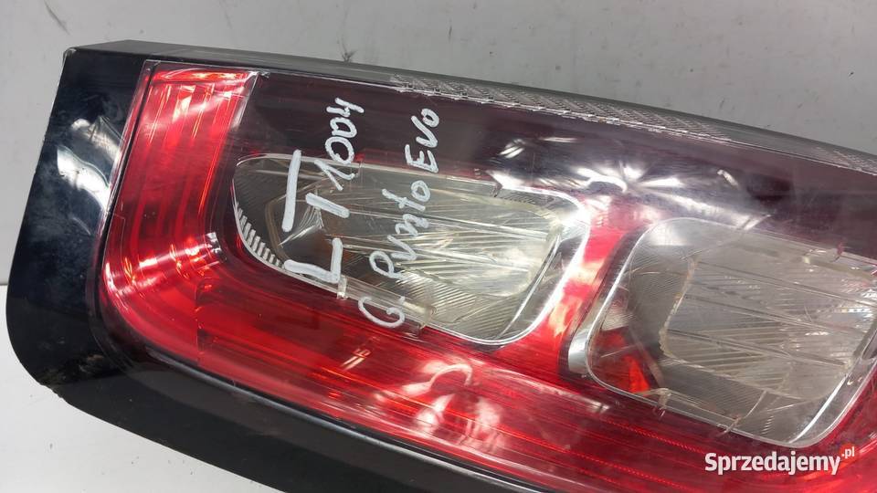FIAT PUNTO EVO HB LAMPA TYŁ LEWA Zbierkowo