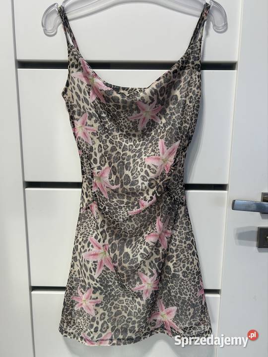 Sukienka letnia w kwiaty XS sukienka mini Cropp