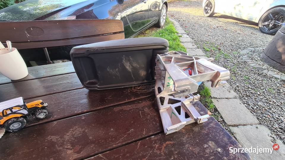 Podłokietnik a3 2013 skóra Motoryzacja Strzyżów