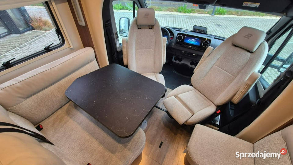 samochody kempingowe HymerEriba BMCT 680 mazowieckie Janki