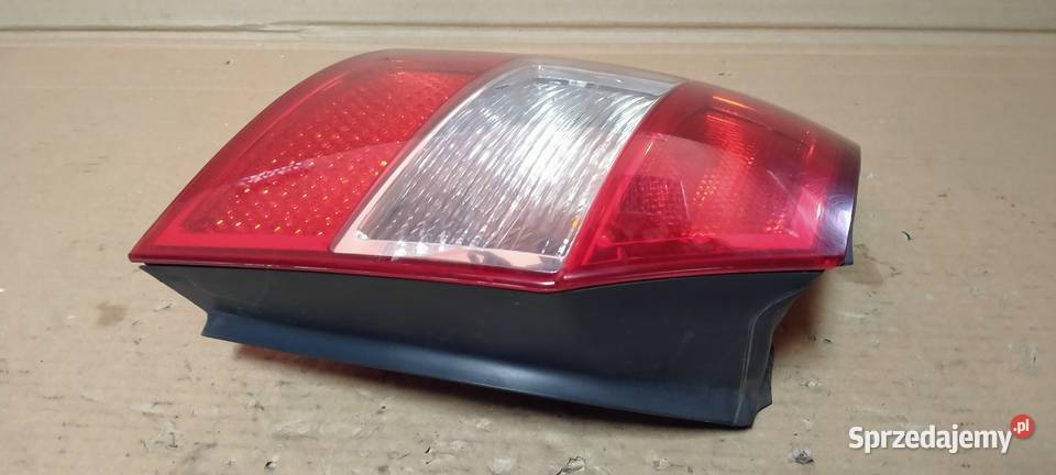 AUDI A4 B6 KOMBI 0104 LAMPA TYLNA LEWA