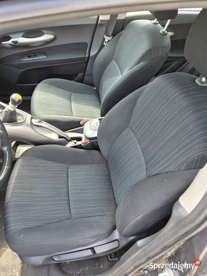 Toyota Auris 2009 16 benzyna nieuszkodzony