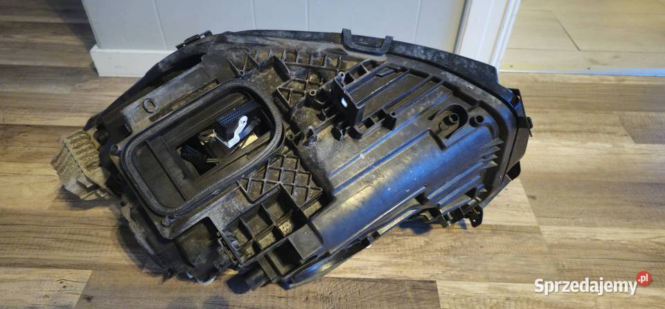 MERCEDES EQA EQB FULL LED A2439060700KZ LEWA Pielgrzymka sprzedam