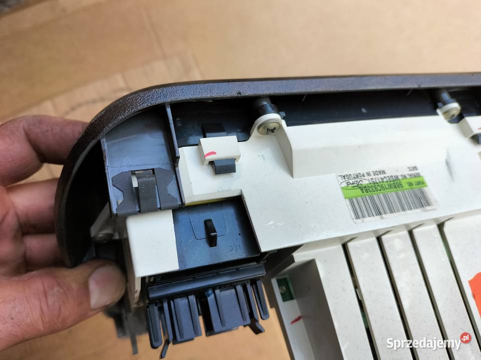 FORD MONDEO MK2 ŚRODKOWY PANEL NAWIEWU RAMKA Kamień-Kolonia sprzedam