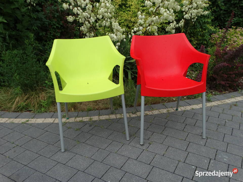 Dwa Hiszpańskie krzesła z tworzywa sztucznego lubelskie Biłgoraj