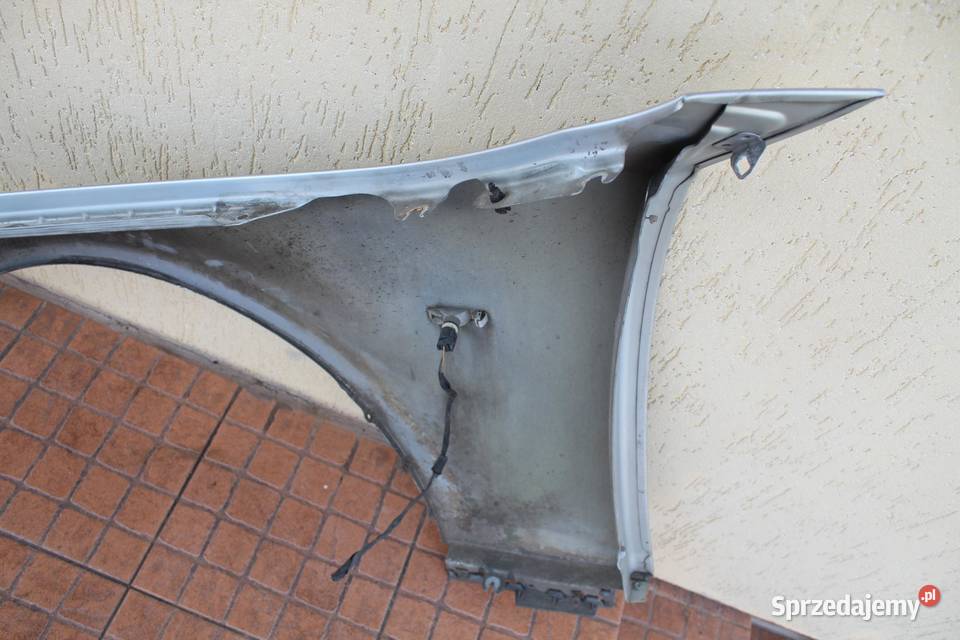BŁOTNIK PRAWY PRZÓD TITAN SILBER BMW E61 sprzedam