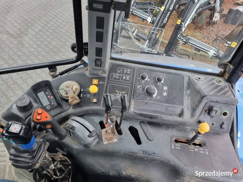 Holland TM 115 M100 Case MX100 TM125 Claas Ares Ładowacz czołowy Laskowiec