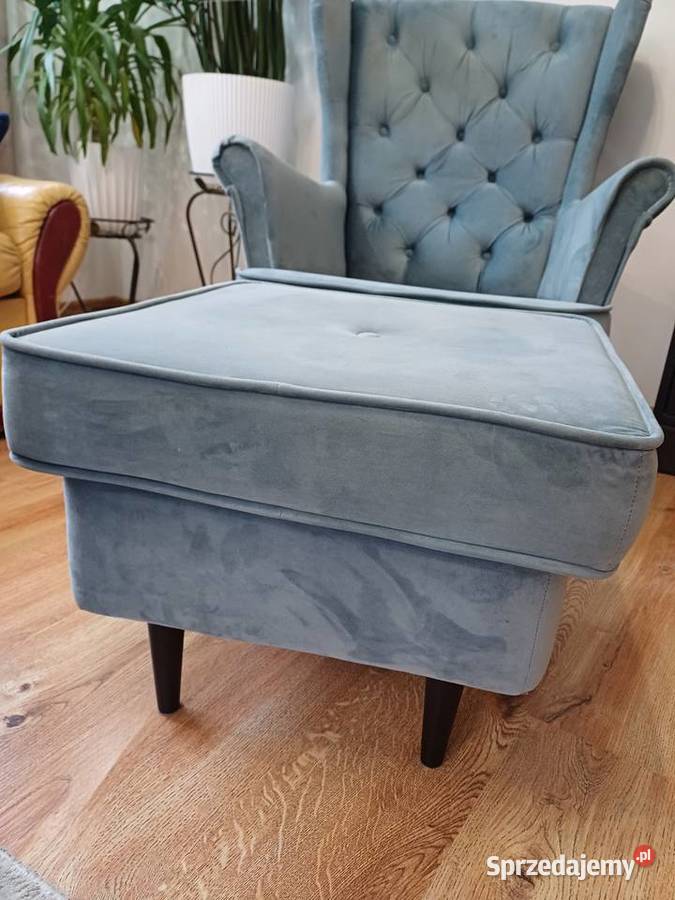 Fotel uszatek z podnóżkiem 68cm Garcz