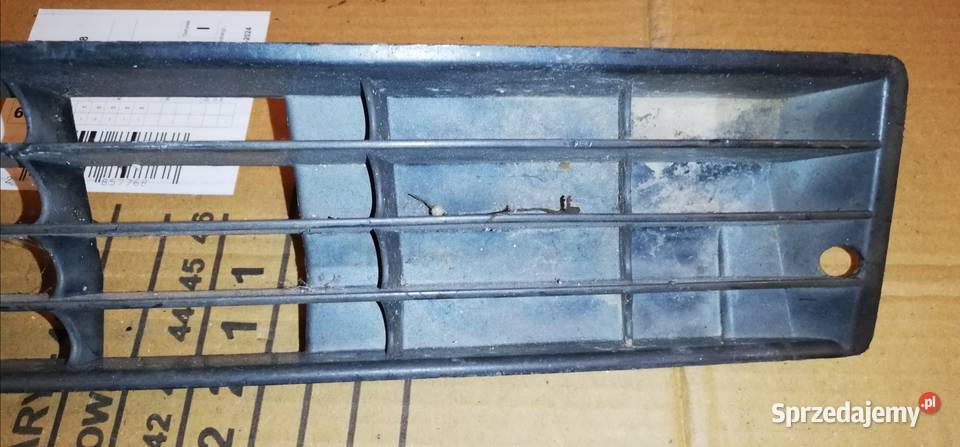 Kratka atrapa zderzaka lewa Audi 100 c4 sedan Pozostałe Sanok