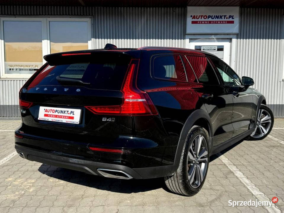 Volvo V60 Cross Country 2021r Fvat 23 podkarpackie