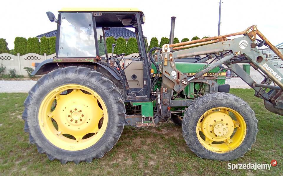 Sprzedam John Deere 2450 4x4 z ładowaczem Półbiegi pod obciążeniem