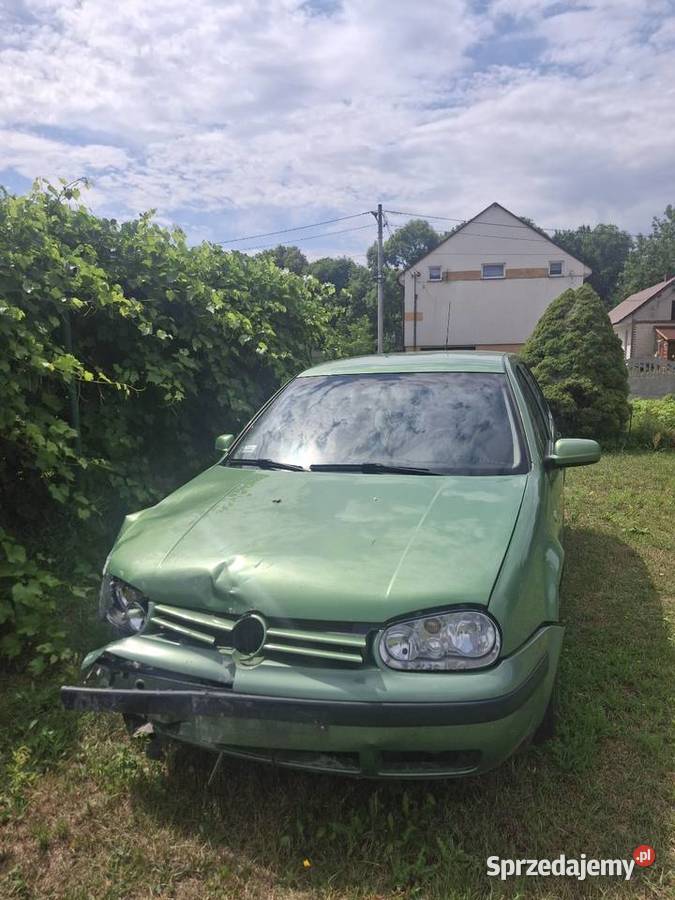 Volkswagen Golf 4 14 16v benzyna 00r limited Włoszczowa