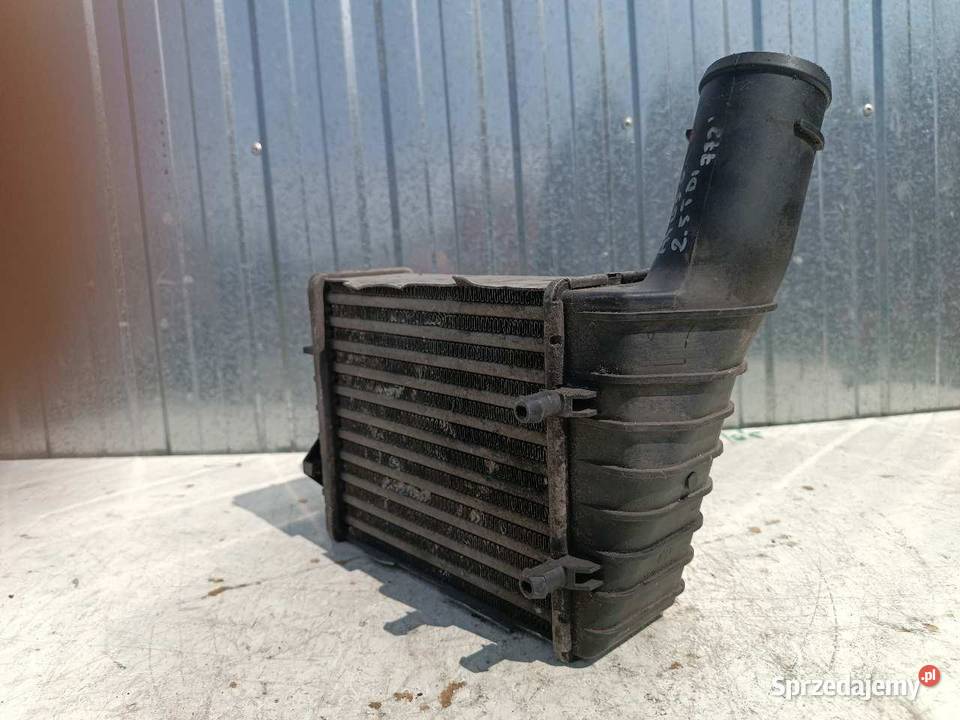 CHŁODNICA INTERCOOLER PRAWA AUDI A4 B5 25 TDI