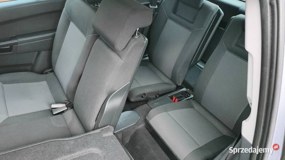 Opel Zafira B lifcie 18 Benzyna 140 2008r 7os Przeworsk