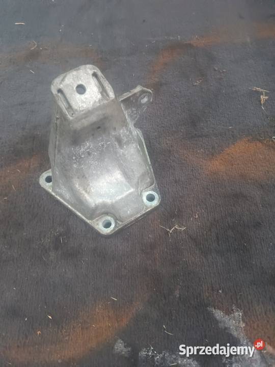 Łapa 8D0 199 308 D Audi A4 B5 a36 osobowe Myszków