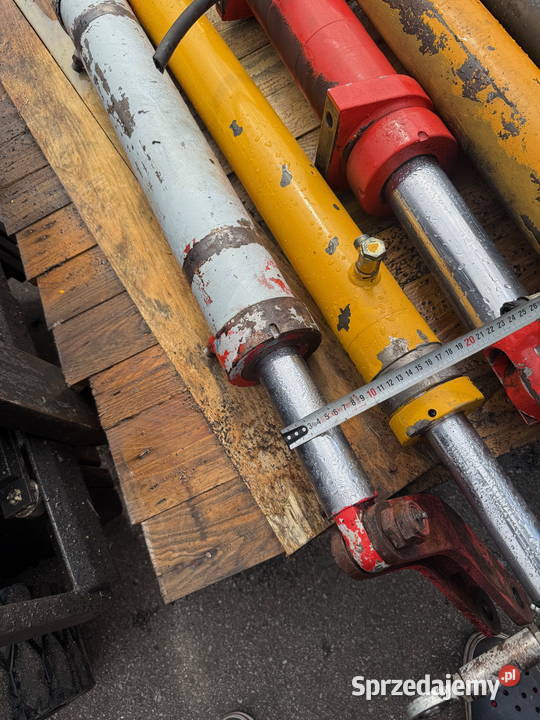 siłownik przelotowy duża maszyna siłownik Działoszyn