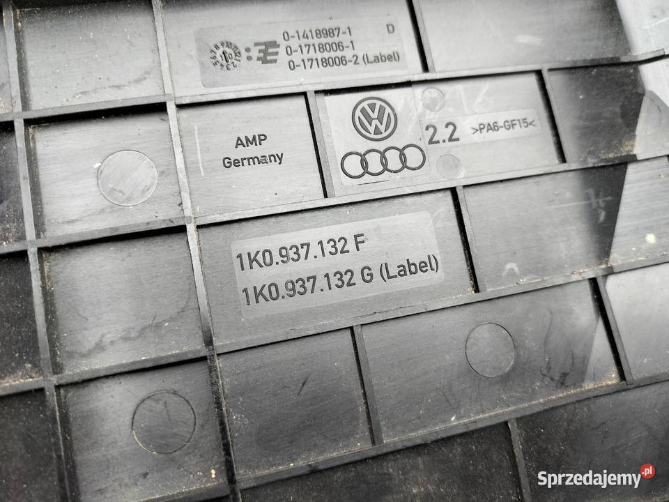 AUDI VW SKODA SEAT 1K0937132F POKRYWA SKRZYNKI lubelskie Kamień-Kolonia