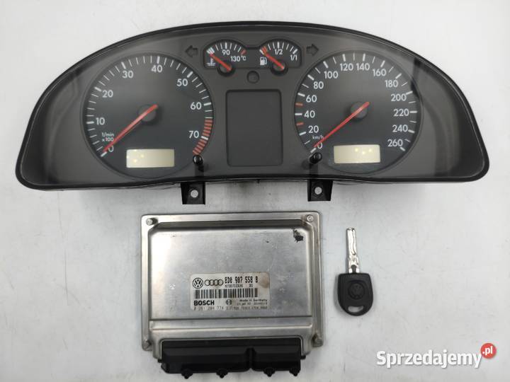 Sterownik Silnika VW Passat B5 18 ADR 8D0907558B Motoryzacja