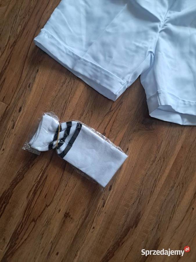 nowy strój chłopięcy chyba na wzrost około 150 Sandomierz