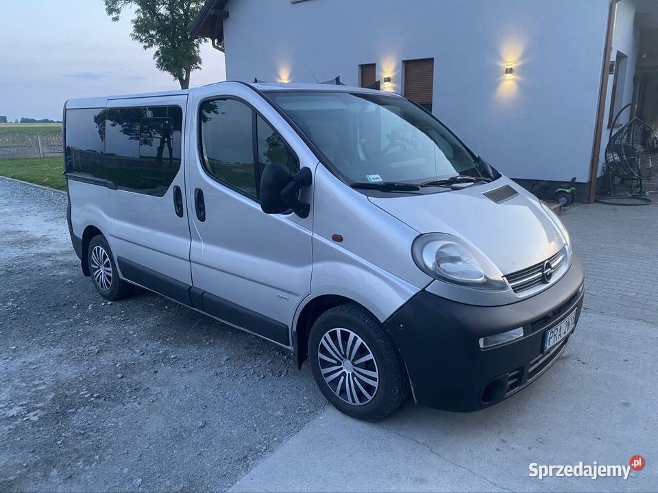 Opel vivaro 19 cdti stan 9 osobowy diesel Motoryzacja wielkopolskie sprzedam
