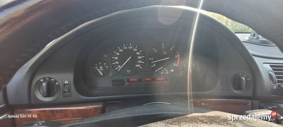 STAN TECHNICZNBMW E39 Touring 30d M57 2003 r czarny Łódź