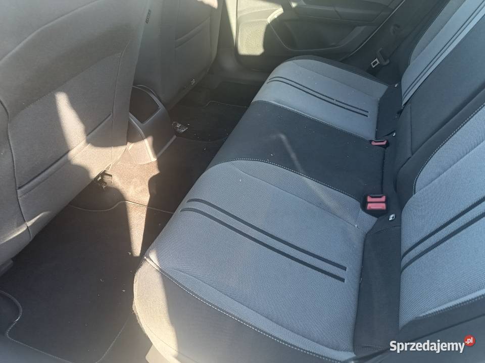 Seat Leon sportstourer salon Polska niski Wołoskowola