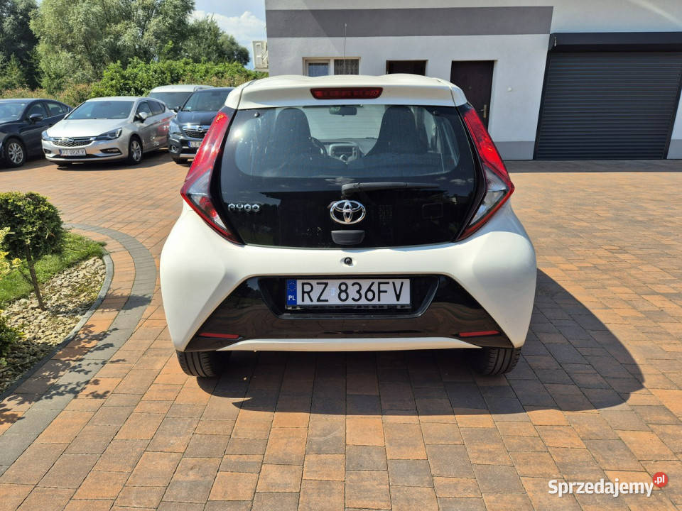 Toyota Aygo Bezwypadkowa z VAT 23 II 2014 manualna Rzeszów sprzedam