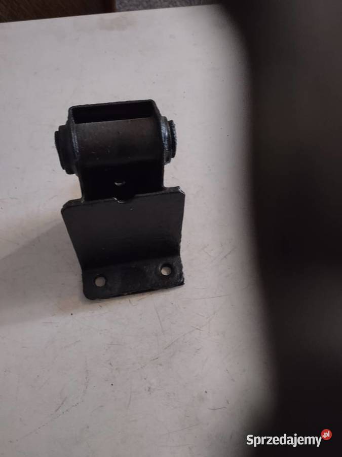 FIAT 125P FSO POLONEZ WSPORNIK RESOR 3 ŚRUBY osobowe Świdnik