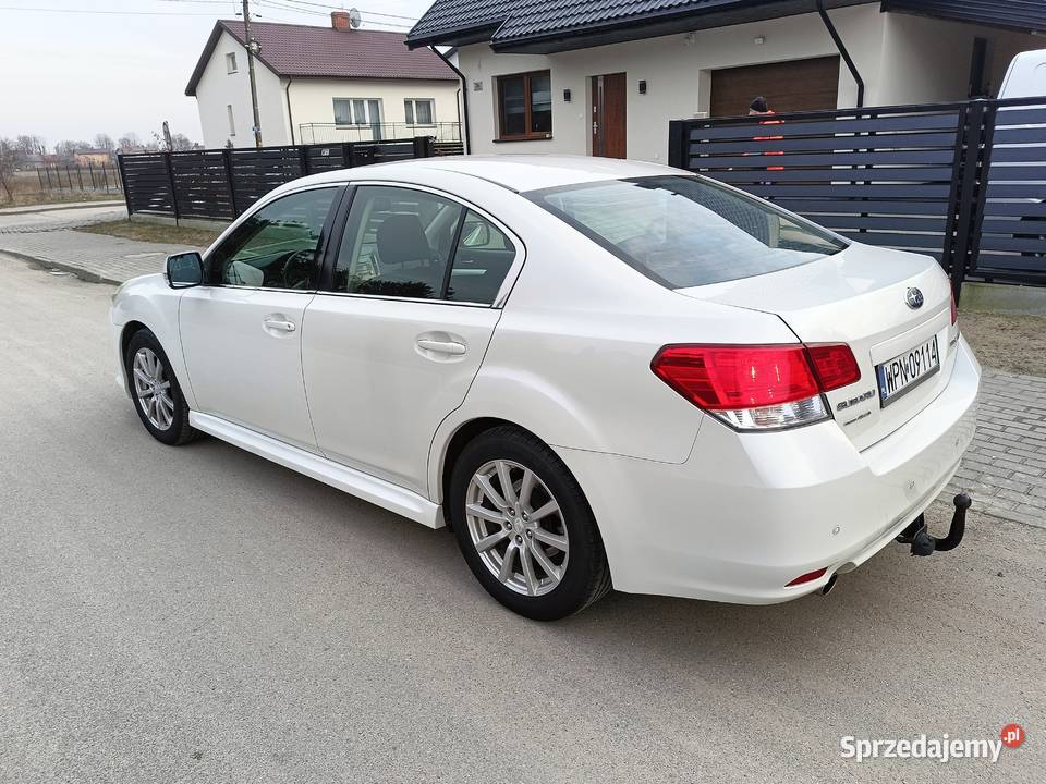Subaru Legacy biała perła mazowieckie Staroźreby