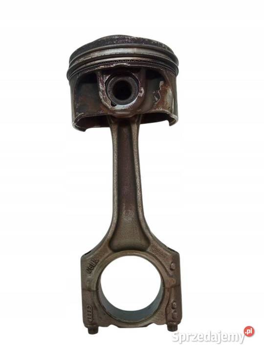 TŁOK KORBOWÓD 82L199 20 TSI TFSI Skoda Superb osobowe