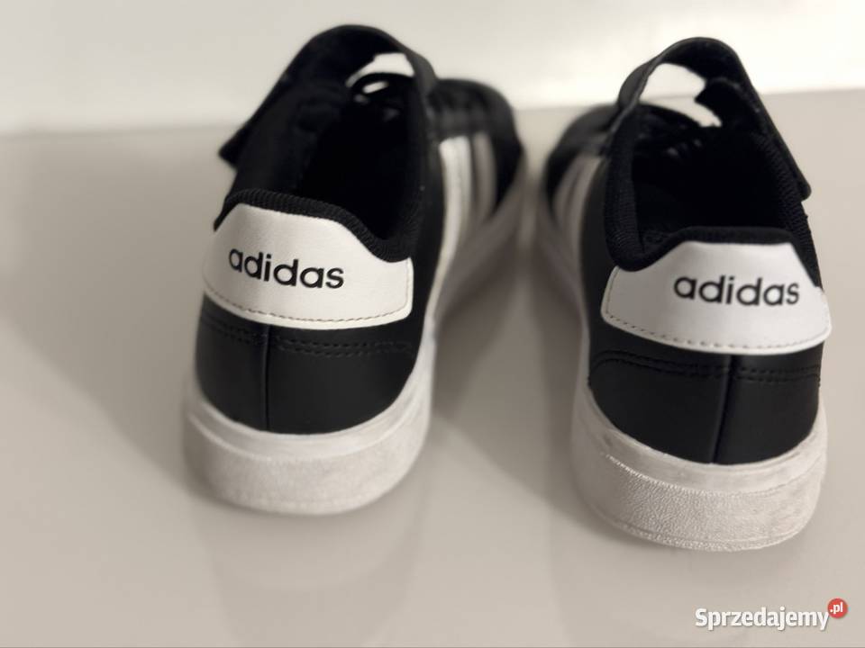 Adidas buty sportowe dziecka rozmiar 31 Sportowe Pruszków sprzedam