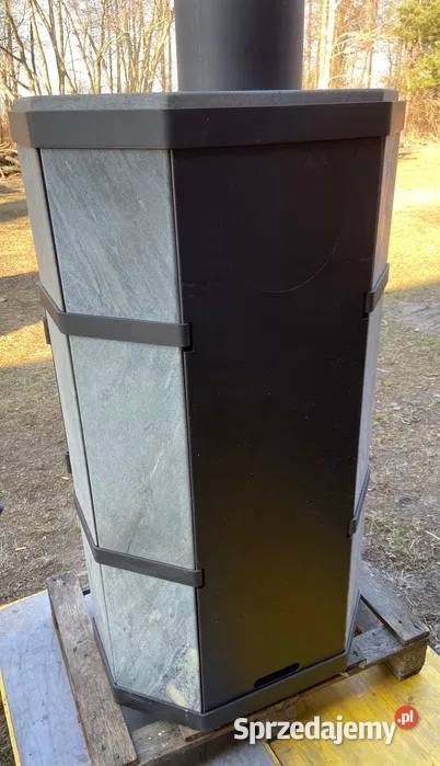 Niepowtarzalny kominek z naturalnego steatytu Węgrów