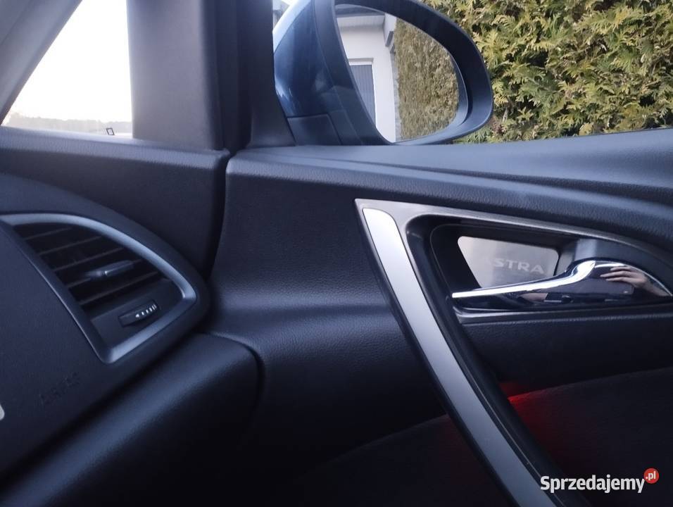 Opel Astra J Sports Tourer wersja Cosmo benzyna tempomat pomorskie Szarłata