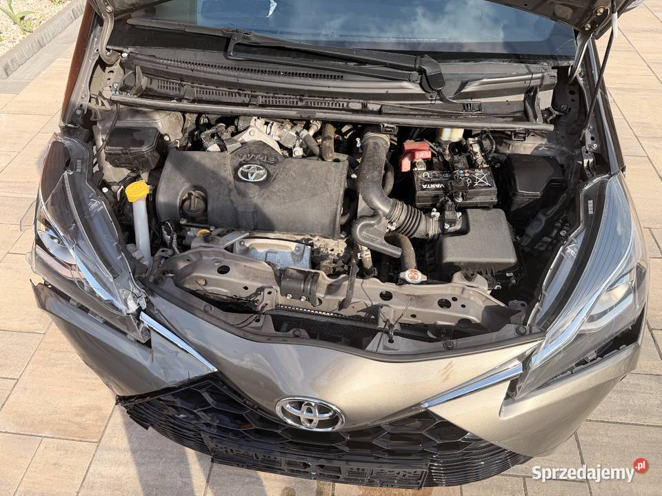 Toyota Yaris III 15 Selection 2019r 44163 44163km mazowieckie sprzedam