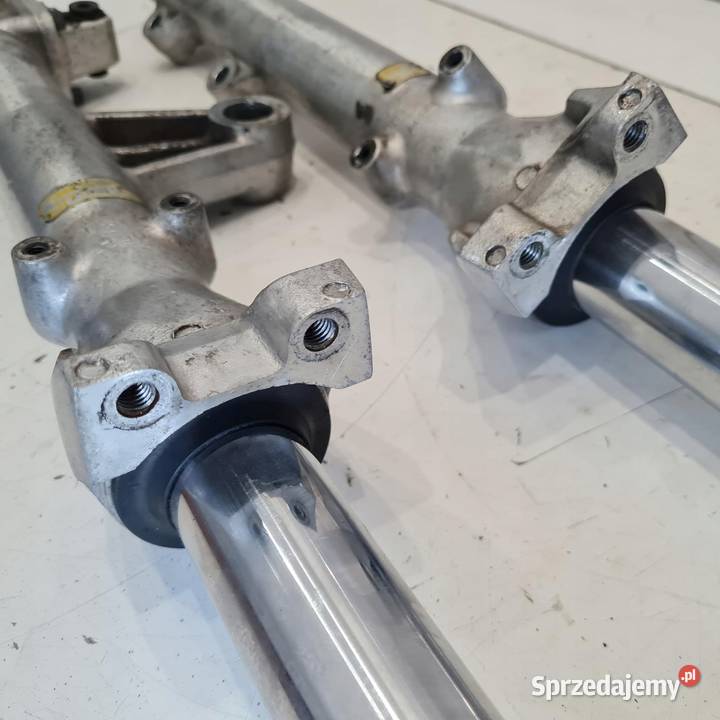 HONDA VF 700 MAGNA RC21E LAGI ZAWIESZENIE PRZÓD Osięciny