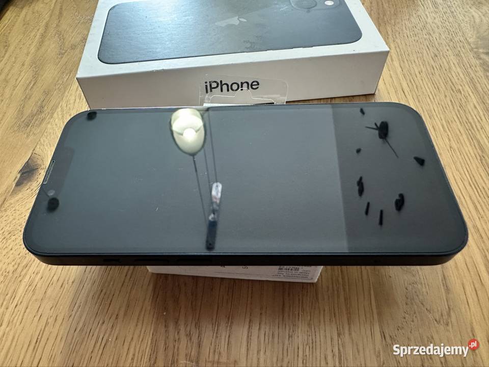 Apple iPhone 13 128GB pełen komplet